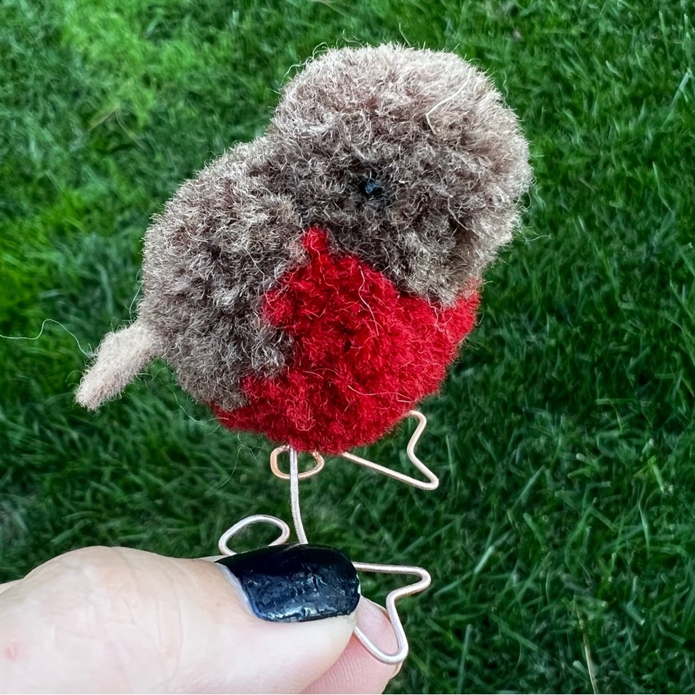 Vintage Germany Wool Pom Pom Robin Bird Brown Red No ID Tag